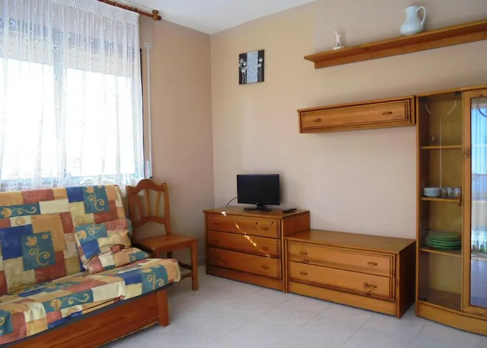 Apartamentos Alboran 4/6 Lek