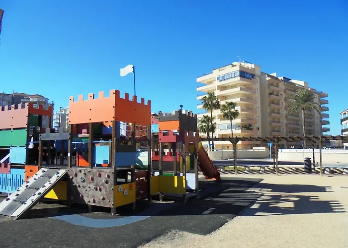 Apartamentos Alboran 4/6 Lek